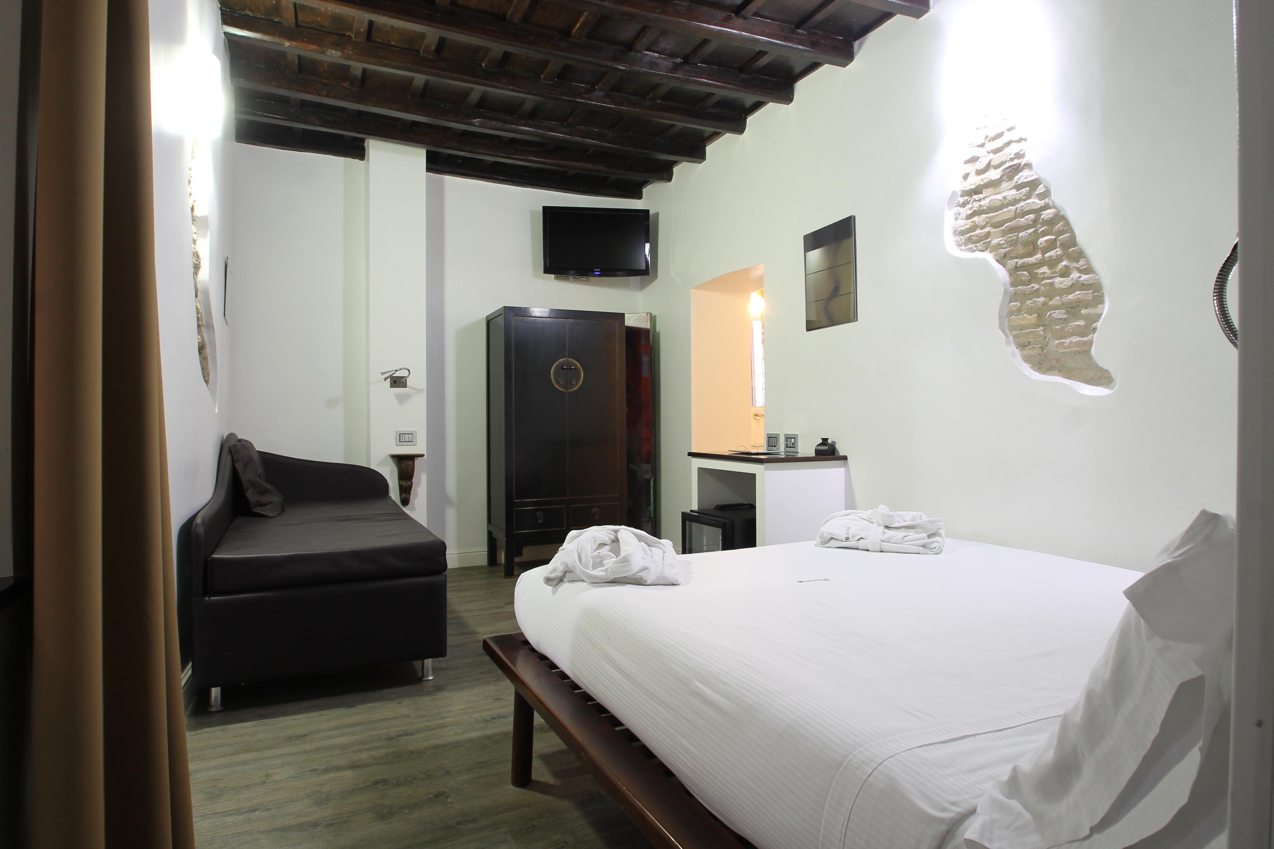 Maison d'hôtes Irooms - Spanish Steps 4*